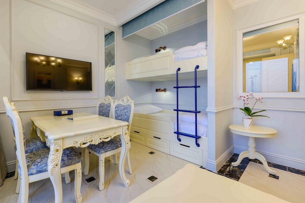 Grand Suite, Garden View photo 3
