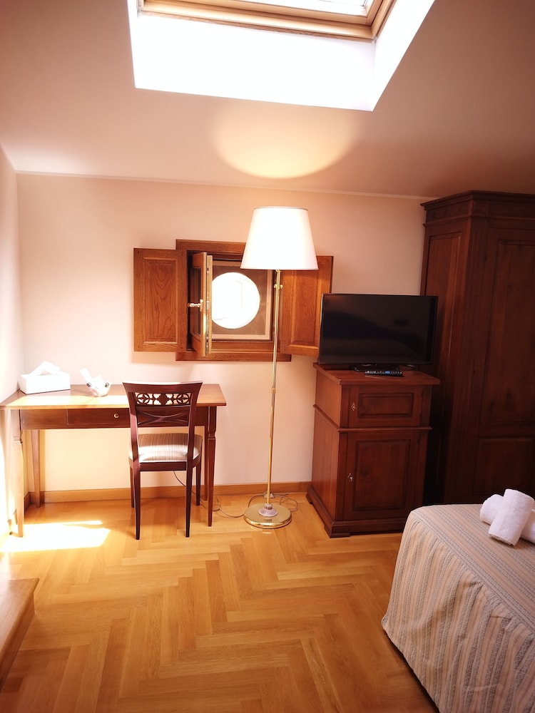 Double Or Twin Room photo 2