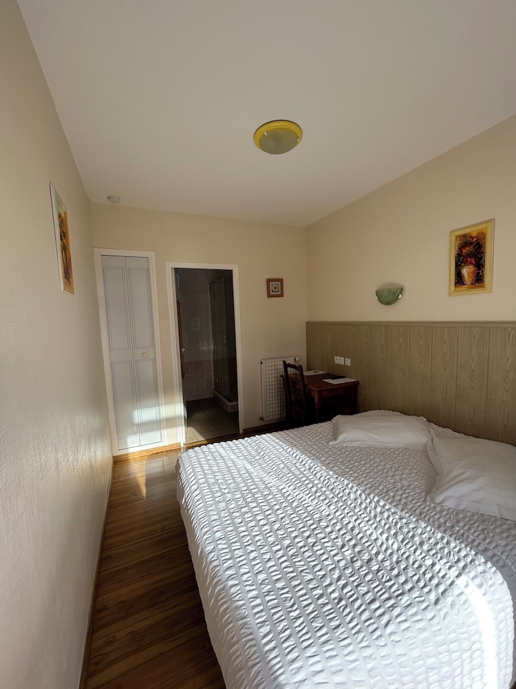 Economy Room - Photo 3