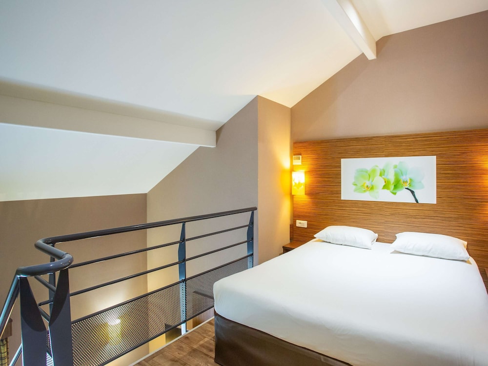 Double Room, 1 Double Bed with Sofa bed (Privilege) - Photo 12