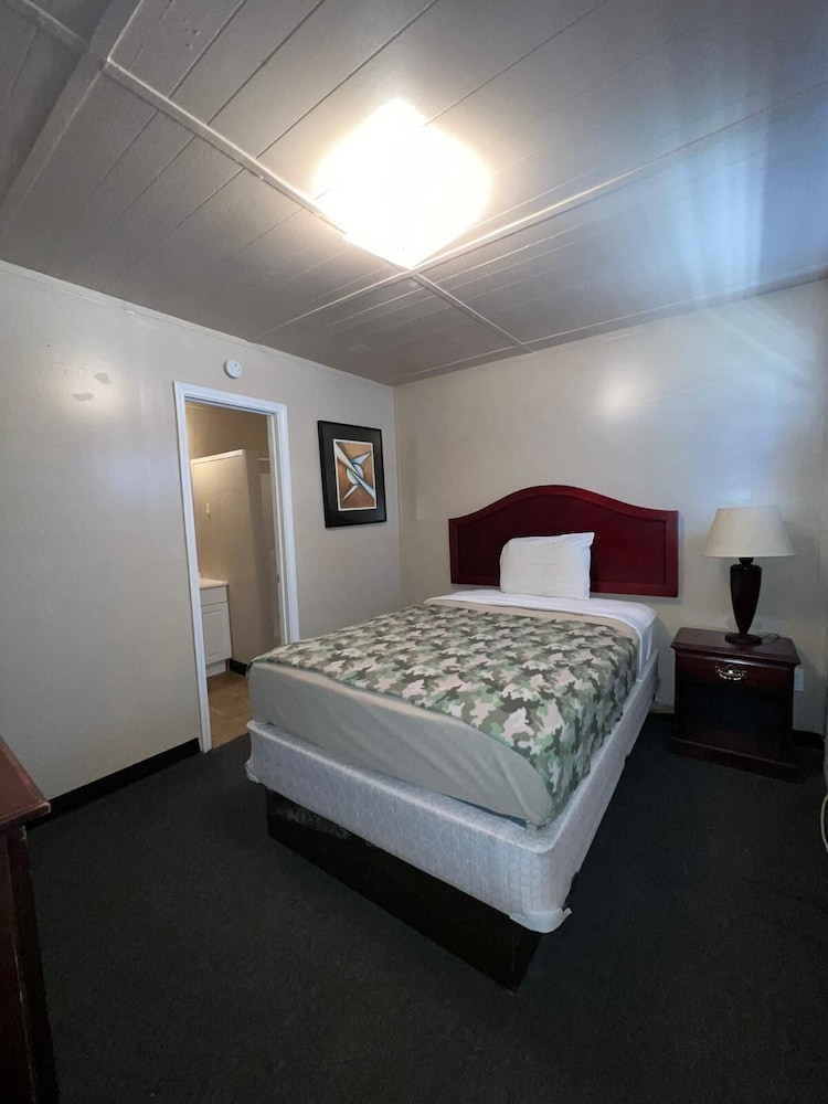 Basic Single Room photo 1