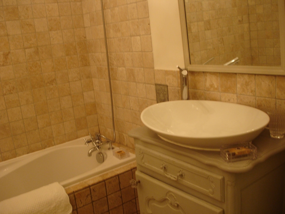 Suite, 2 Bedrooms (Vionnet) photo 3