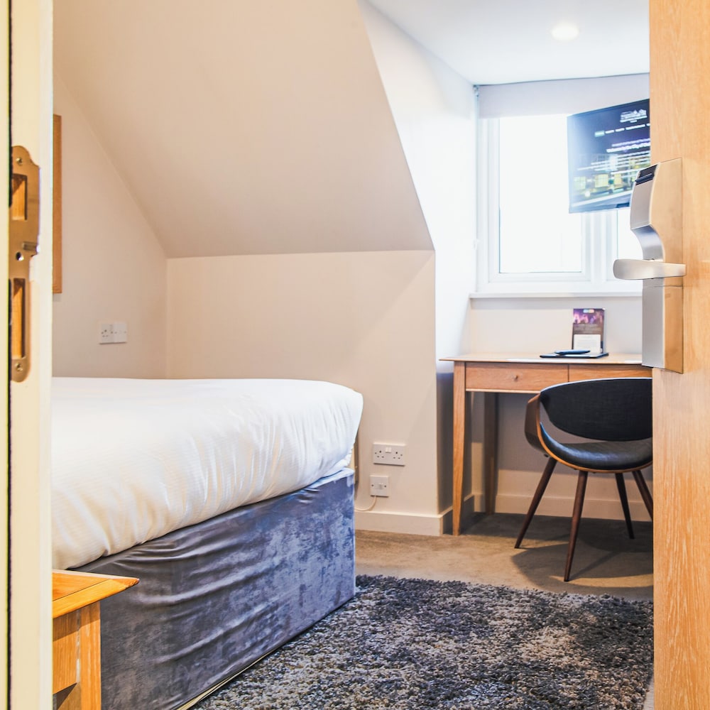 Single Room - Photo 1