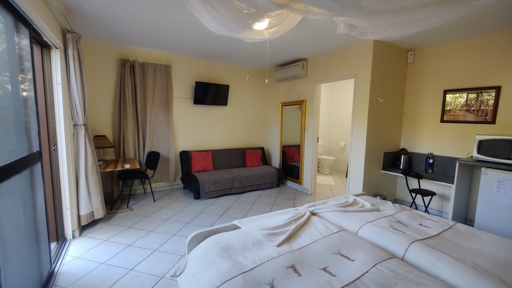 Luxury Double or Twin Room photo 2
