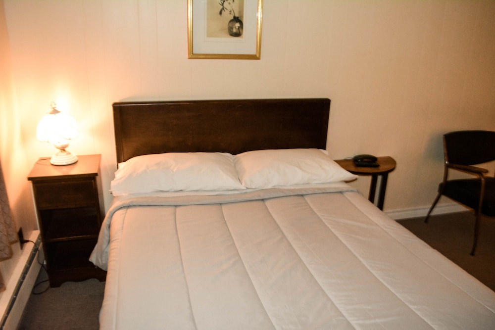 Standard Room, 1 Double Bed, Non Smoking, Courtyard View