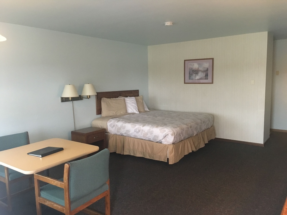 Standard Room, 1 King Bed photo 1