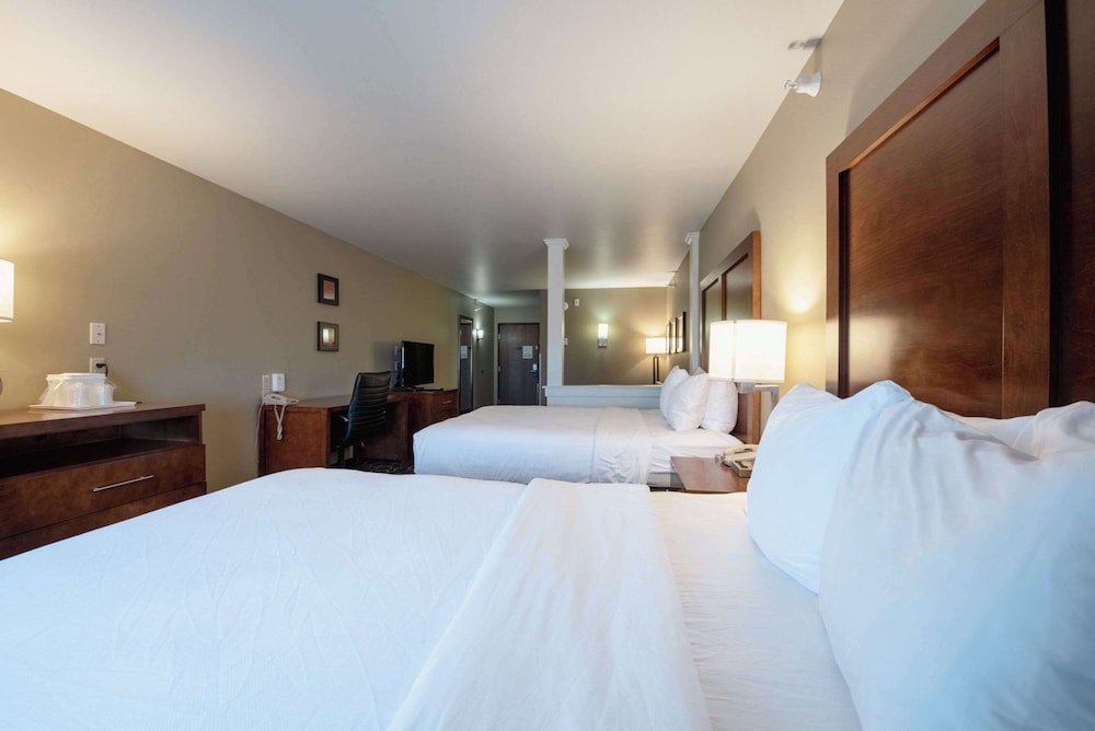 Suite, Multiple Beds, Non Smoking - Photo 6