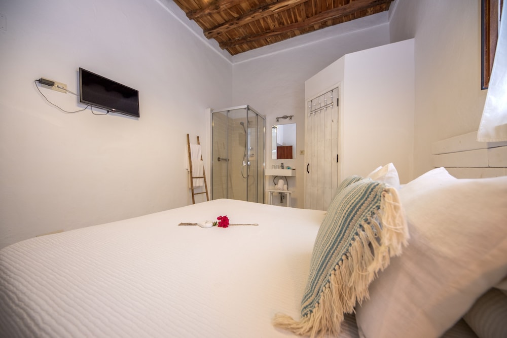 Habitación Doble Confort, Baño Privado (Macarella)