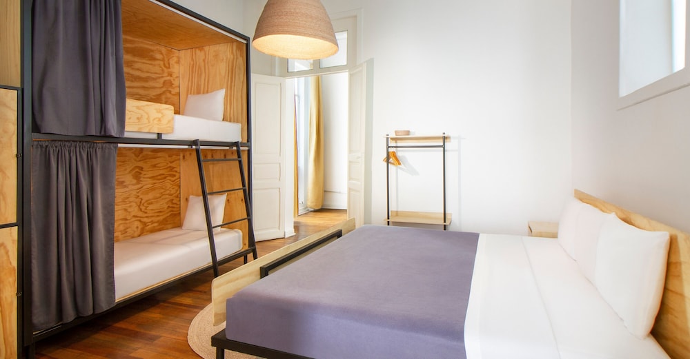 Superior Quadruple Room, 1 Bedroom, Private Bathroom - Photo 1