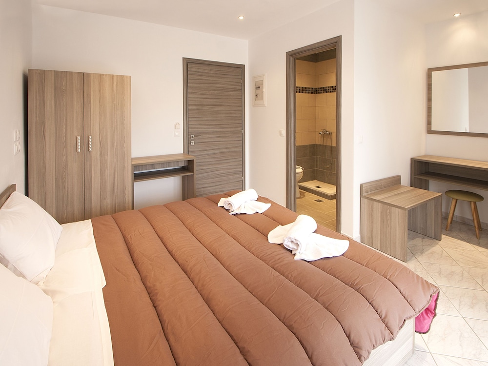Standard Twin Room photo 2