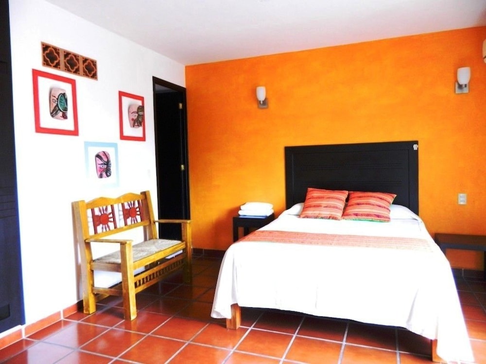 Rainbow Paradise 2 Bedroom Apartment