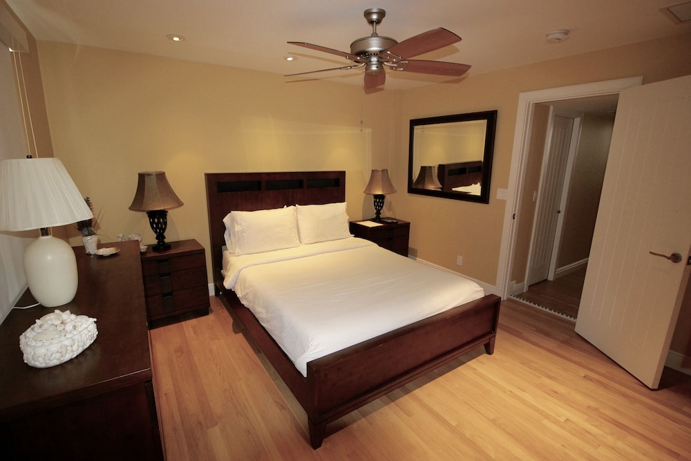 Luxury Villa, 4 Bedrooms, Beach View, Beachside photo 1