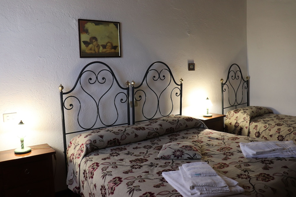 Family Apartment, 2 Bedrooms, Fireplace, Valley View photo 1