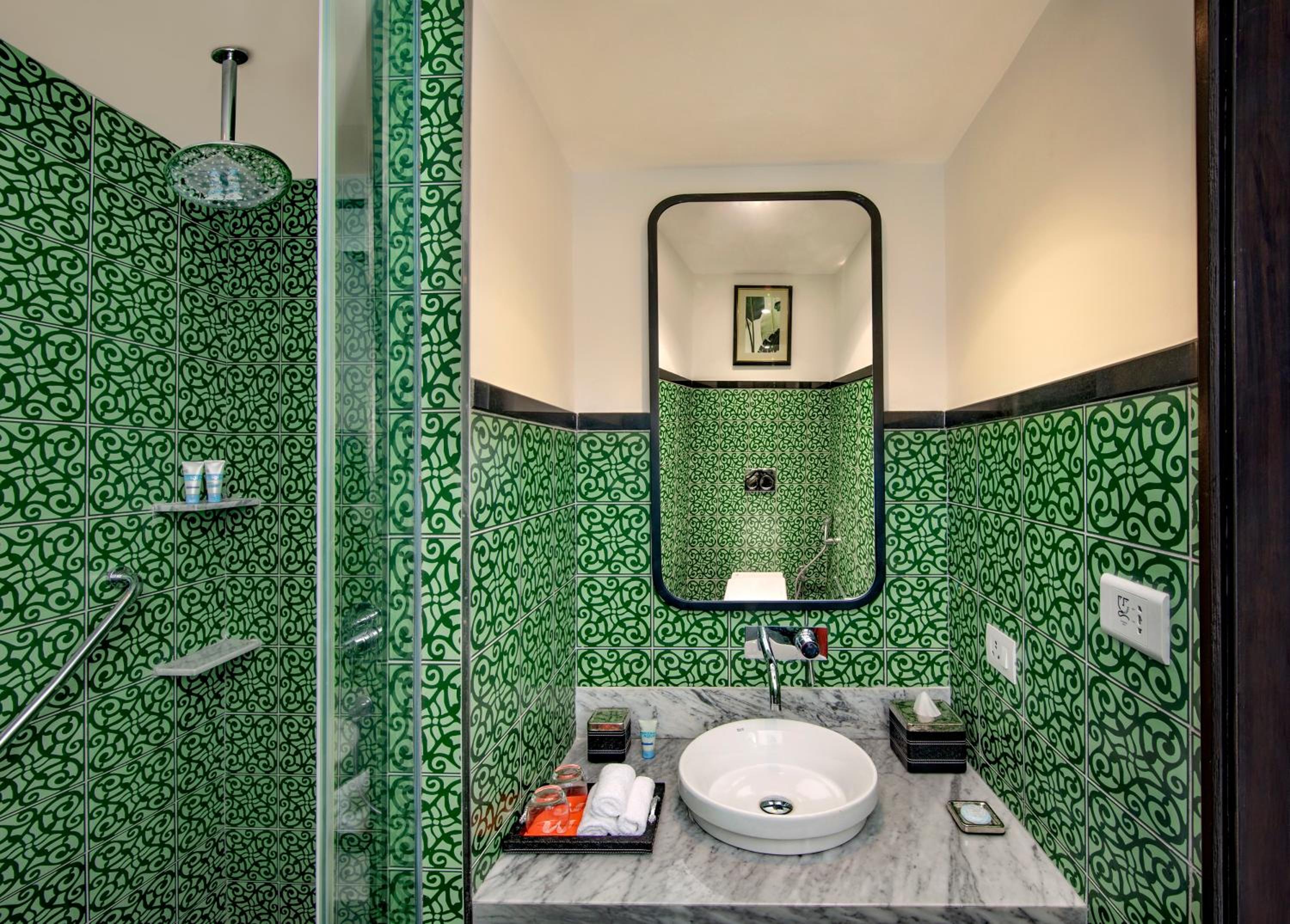 Twin Room - Photo 2