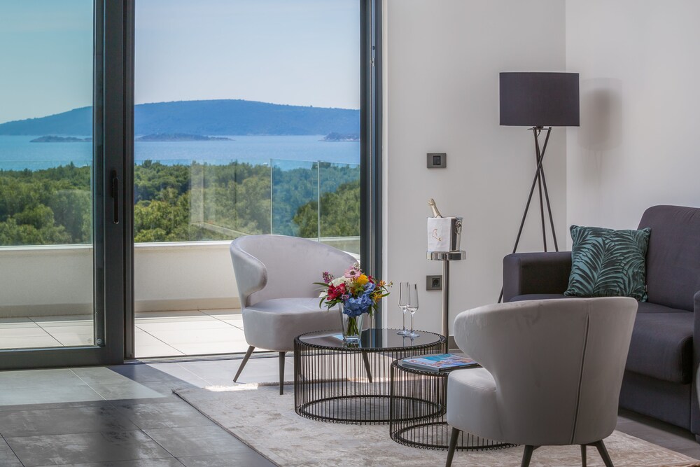 Luxury Apartment Nautica with Pool III photo 2