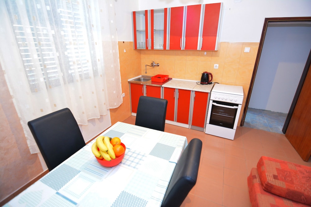 Apartment, 2 Bedrooms, Courtyard Area photo 2