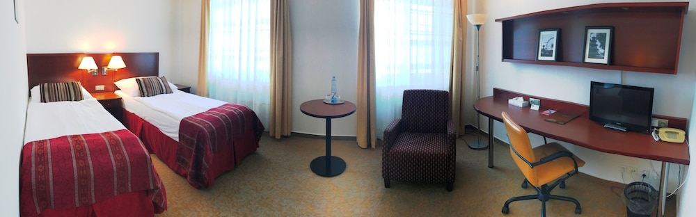 Comfort Twin Room photo 3