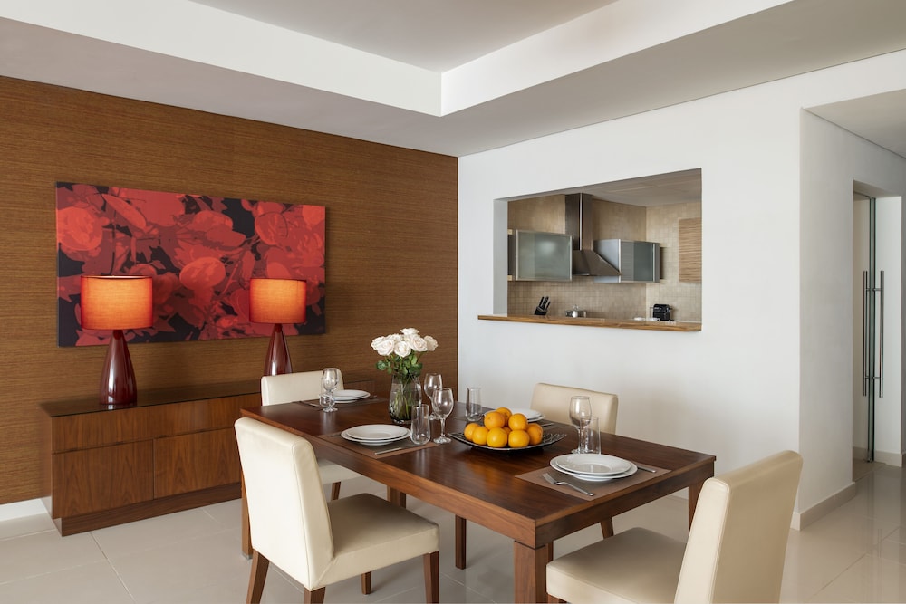 Premier Suite, 1 Bedroom - Photo 3