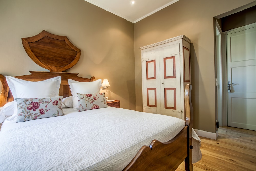 Classic Double Room, Bathtub photo 2