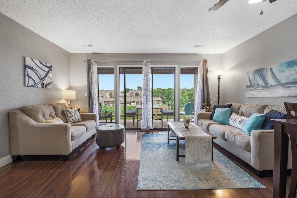 Condo, Multiple Beds, Patio, Golf View (Patterson Pointe)