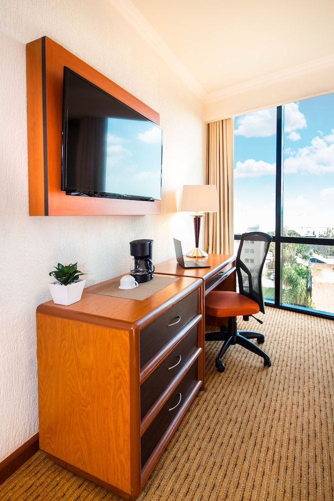 Executive Room, 1 Bedroom, Accessible - Photo 3