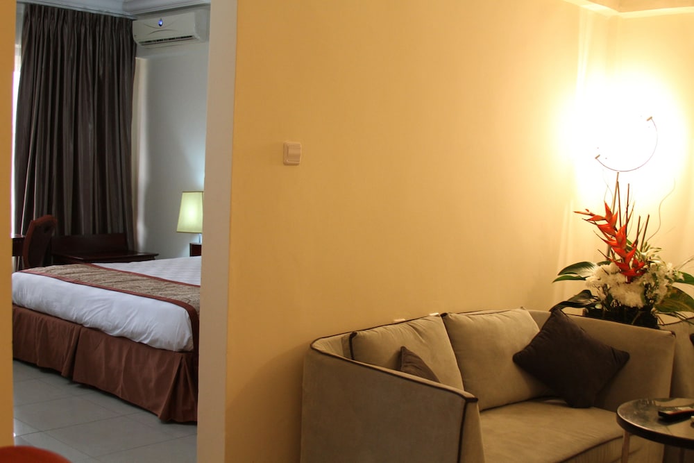 Deluxe Suite photo 2