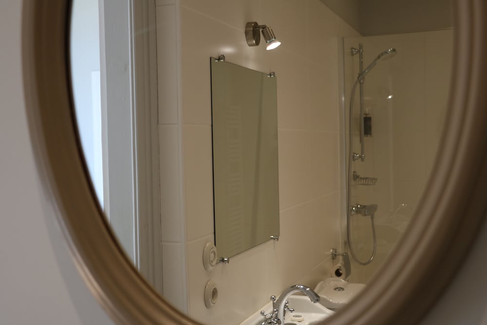 Superior Double Room, Ensuite, Park View ( SWEDISH GRACE) photo 2