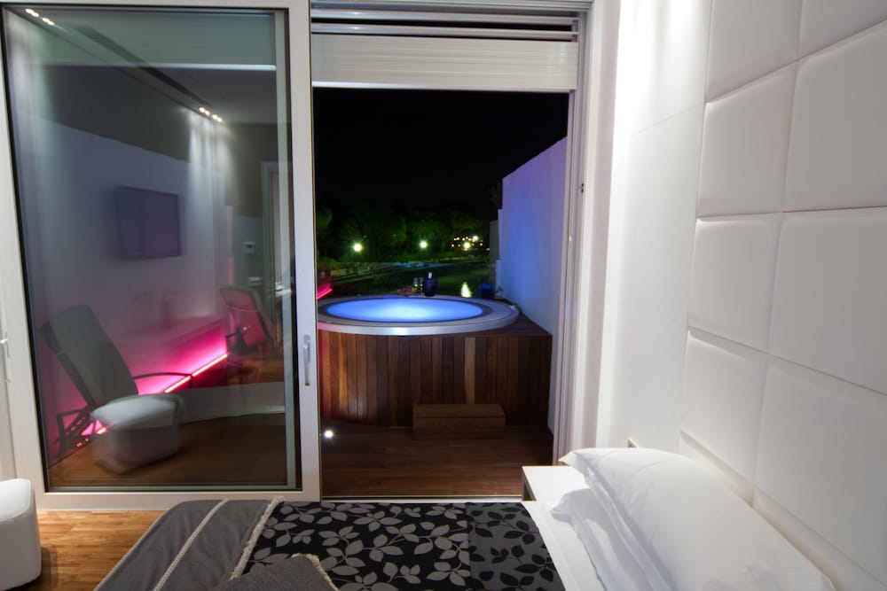 Family Suite, 2 Bedrooms, Accessible, Lake View photo 3
