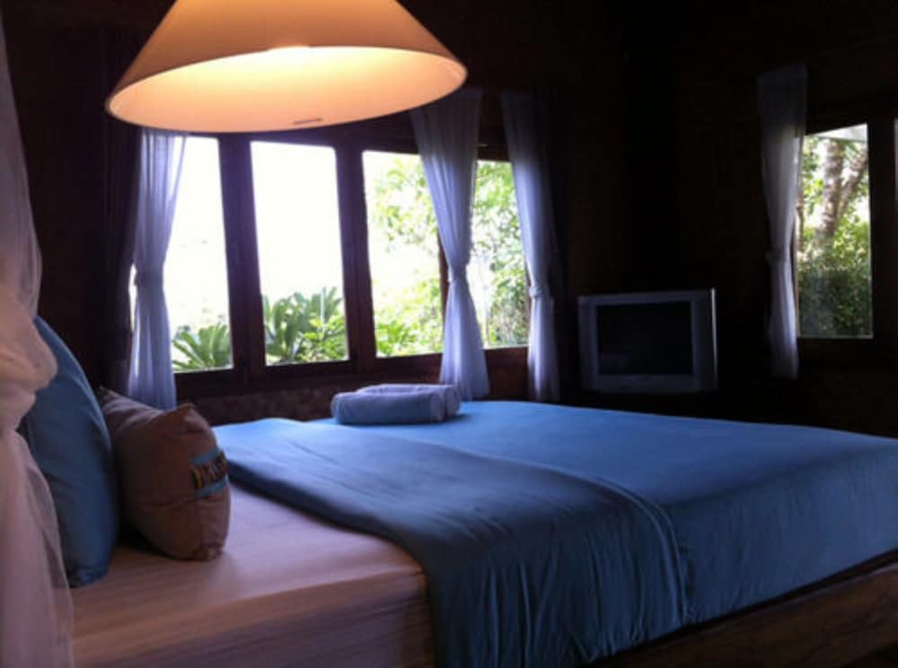 Deluxe Villa with Air ( Chom Dao House ) photo 3