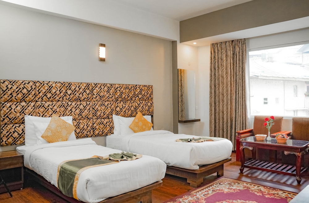 Deluxe Room - Photo 6