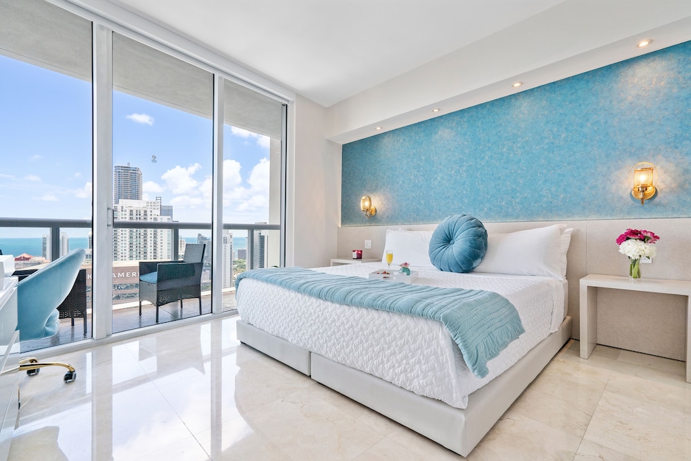 Comfort Apartment, 1 King Bed With Sofa Bed, Private Bathroom, Ocean View