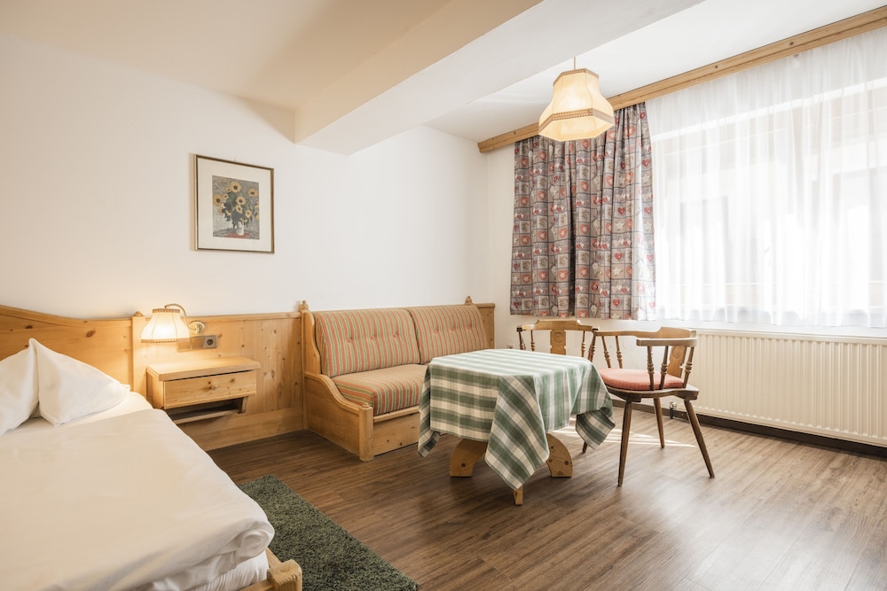 Comfort Double Room (Flieder) photo 2