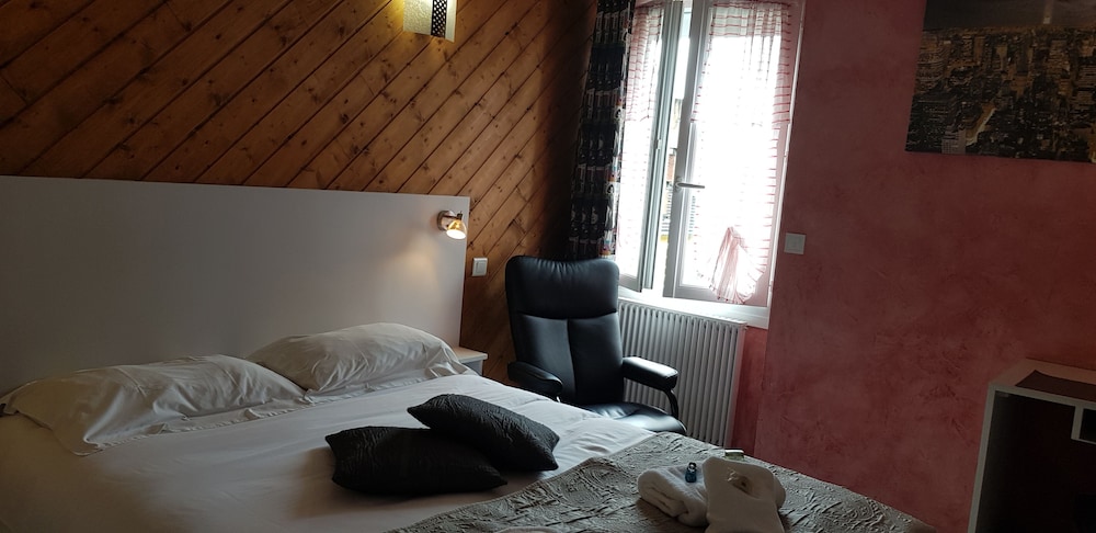 Standard Double Room photo 2