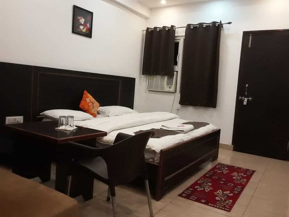 Deluxe Double Room photo 2