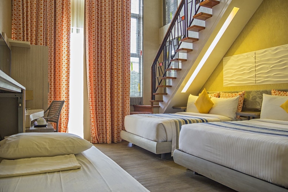 Executive Suite, Multiple Beds