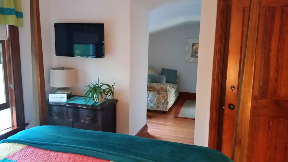 Studio Suite photo 2