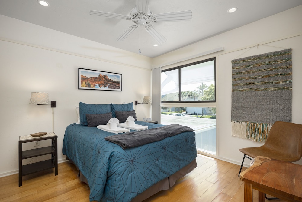 Condo (3 Bedrooms)