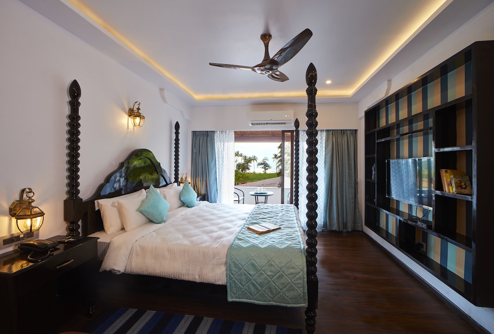 Royal Double Room, 1 King Bed, Ocean View, Oceanfront