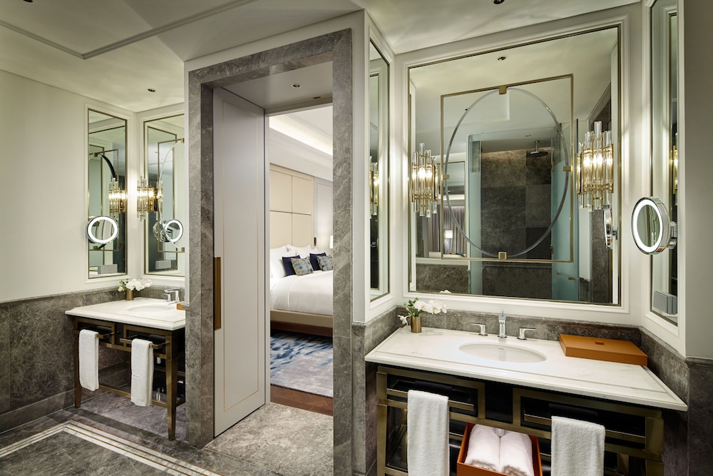 Executive Charlotte Suite Double Room - La Cime Lounge Access, 1 Free Valet Services Included - Photo 5