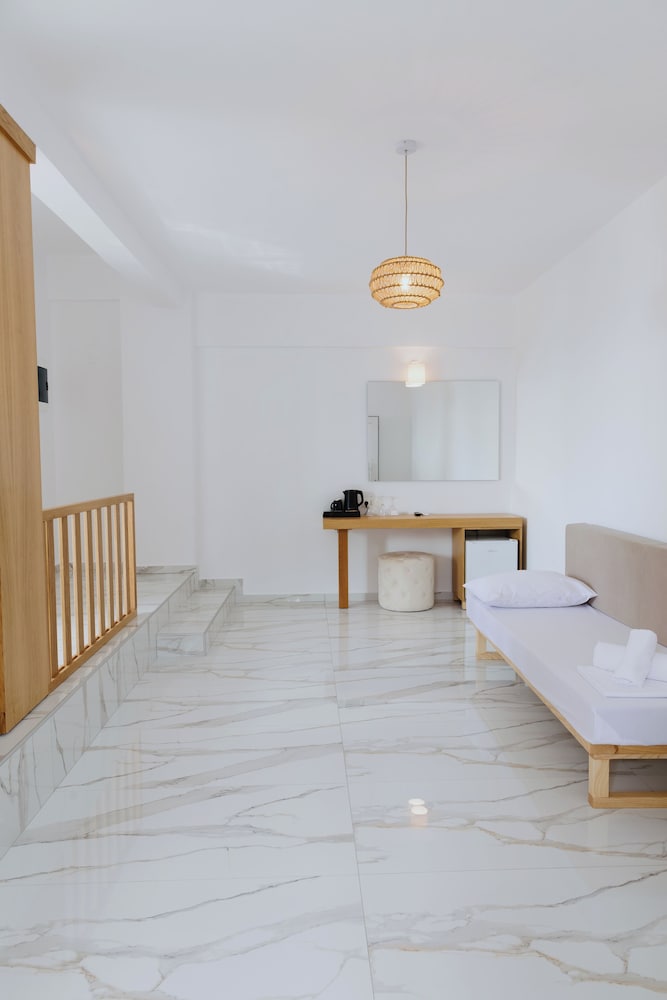Standard Suite, Balcony, Sea View photo 2