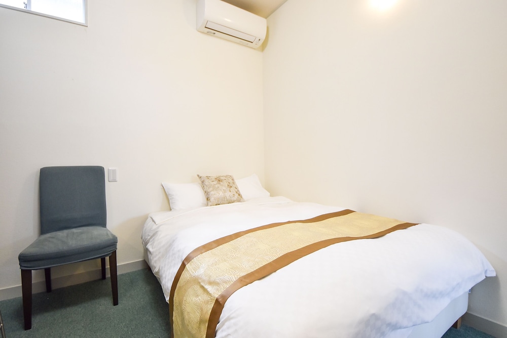 Basic Double Room, 1 Double Bed, Non Smoking, Mezzanine - Photo 8
