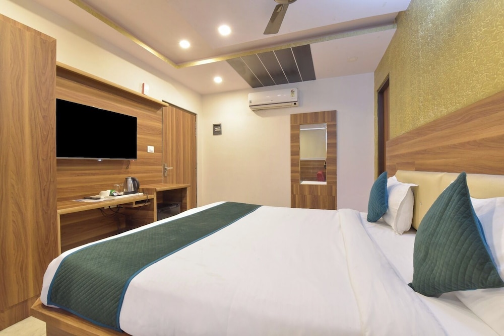 Superior Room, City View