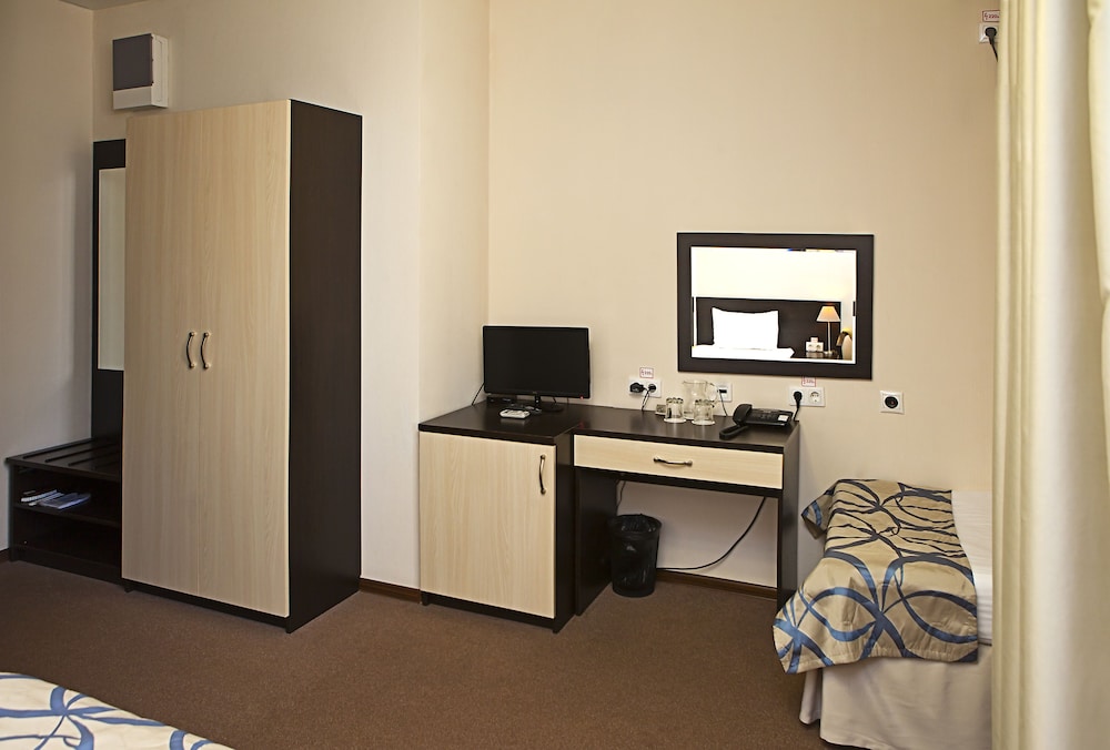 Economy Twin Room (17 quarter) photo 2