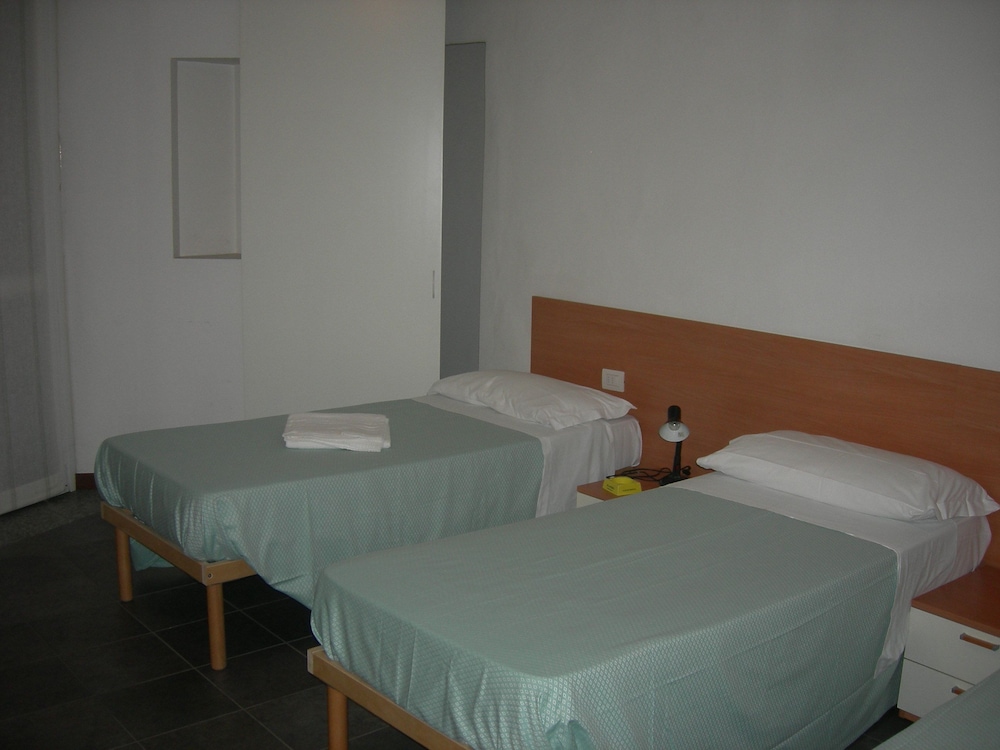 Double or Twin Room, Shared Bathroom photo 1