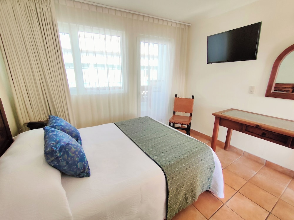 Basic Room, 1 Double Bed - Photo 1