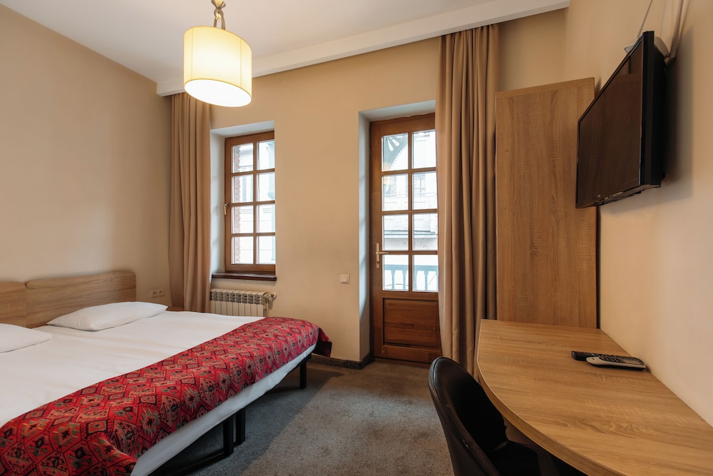Standard Double or Twin Room photo 2
