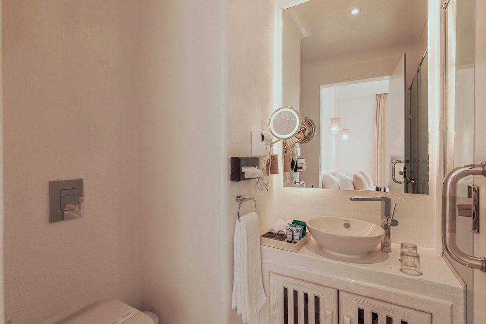 Family Suite (Superior) - Photo 5
