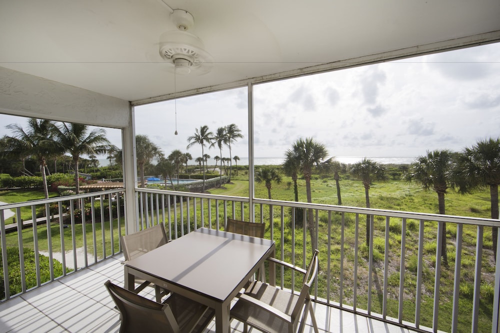 One Bedroom Beach Villa Standard - Photo 4