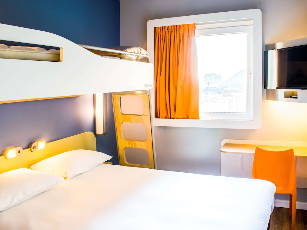 Standard Room, Multiple Beds photo 1