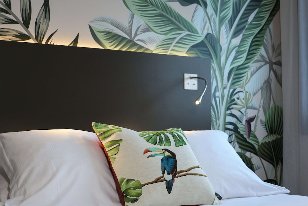 Comfort Room, 1 Queen Bed, Non Smoking photo 2